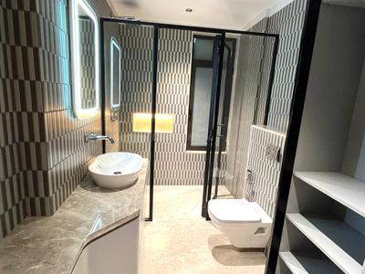 Bathroom Image of 2260 Sq.ft 4 BHK Apartment / Flat for sale in Shannon Sierra, Satellite Ahmedabad for Rs. 35100000