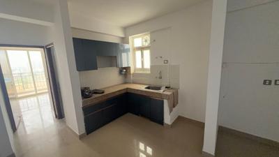 Kitchen Image of 1090 Sq.ft 3 BHK Apartment / Flat for rent in ROF Amaltas, Sector 92 Gurgaon for Rs. 19000