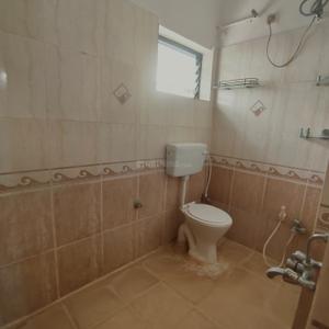 Bathroom Image of 1315 Sq.ft 2 BHK Apartment / Flat for rent in Kasturi Nagar Bengaluru for Rs. 35500