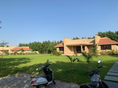Image of 2500 Sq.ft 2 BHK Villa for rent in Navratna Kalhaar Blues And Greens, Sanand, Ahmedabad for Rs. 60000