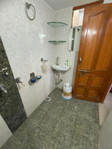 Bathroom Image of 350 Sq.ft 1 RK Apartment / Flat for rent in Vijay Nagar Indore for Rs. 9000