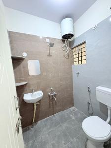 Bathroom Image of 650 Sq.ft 1 BHK Apartment / Flat for rent in Kadubeesanahalli Bengaluru for Rs. 28100