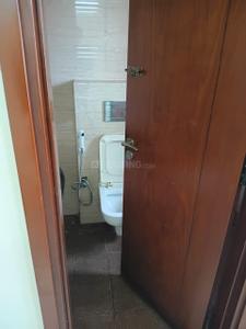 Bathroom Image of 1100 Sq.ft 2 BHK Apartment / Flat for rent in Aishvariyaa Flats, Velachery Chennai for Rs. 27000