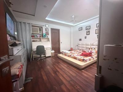 Bedroom Image of 2250 Sq.ft 4 BHK Builder Floor for sale in Vikaspuri New Delhi for Rs. 42500000