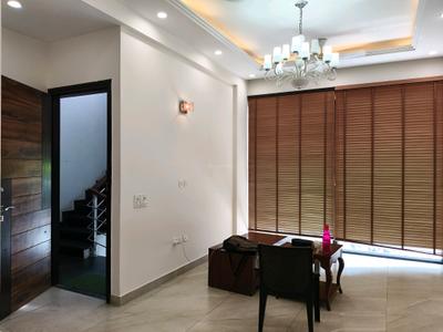 Living Room Image of 2400 Sq.ft 3 BHK Builder Floor for rent in Sector 43 Gurgaon for Rs. 120000