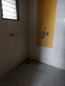 Common Bathroom Image of 600 Sq.ft 1 BHK Apartment / Flat for rent in Dreams Aakruti, Hadapsar Pune for Rs. 16000