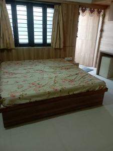 Bedroom Image of 2000 Sq.ft 3 BHK Apartment / Flat for rent in J J Tower 2, Park Colony Jamnagar for Rs. 17500