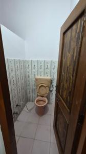 Bathroom Image of 600 Sq.ft 2 BHK Builder Floor for rent in Khushhalpur Moradabad for Rs. 9500