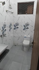 Bathroom Image of 800 Sq.ft 1 BHK Apartment / Flat for rent in Shyam Nagar Kanpur for Rs. 8500