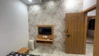 1 RK Independent Builder Floor