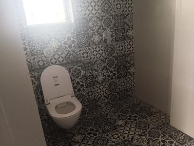 Bathroom Image of 2300 Sq.ft 6 BHK Apartment / Flat for sale in Metro Apartment, Tangra Kolkata for Rs. 20000000