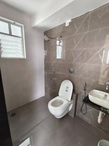 Bathroom Image of 1100 Sq.ft 3 BHK Apartment / Flat for rent in RM Hill Town, Kondhwa Budruk Pune for Rs. 27000
