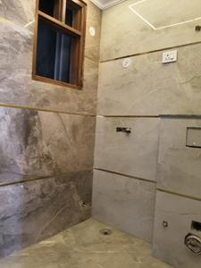 Common Bathroom Image of 2100 Sq.ft 4 BHK Builder Floor for rent in Palam Vihar Gurgaon for Rs. 75000