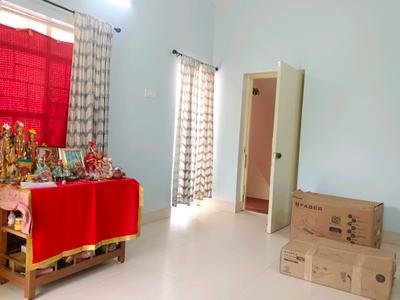 Bedroom Image of 1320 Sq.ft 2 BHK Builder Floor for sale in Jadavpur Kolkata for Rs. 7500000