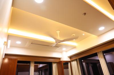 Hall Image of 1050 Sq.ft 2 BHK Apartment / Flat for rent in Indiabulls Blu, Worli Mumbai for Rs. 350000