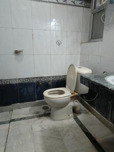 Bathroom Image of 1500 Sq.ft 3 BHK Apartment / Flat for sale in Patparganj New Delhi for Rs. 21000000