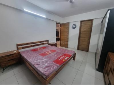 Bedroom Image of 2700 Sq.ft 4 BHK Apartment / Flat for rent in Earth Elegance, Bodakdev Ahmedabad for Rs. 100000