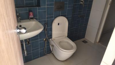 Image of 1050 Sq.ft 2 BHK Apartment / Flat for rent in Lodha Amara, Kolshet, Thane for Rs. 42000