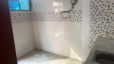 Bedroom Image of 720 Sq.ft 1 RK Builder Floor for rent in Signature View Apartment, Mukherjee Nagar New Delhi for Rs. 8500
