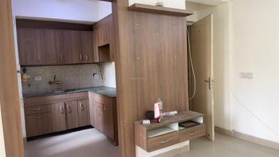 Living Room Image of 980 Sq.ft 2 BHK Apartment / Flat for rent in Jaypee Kosmos, Sector 134 Noida for Rs. 24000