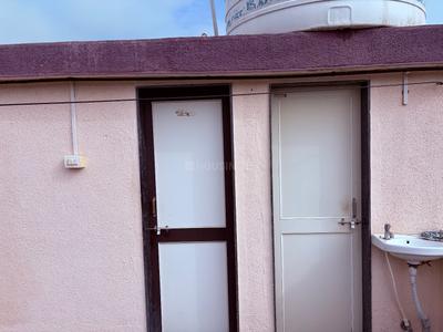 Bathroom Image of 350 Sq.ft 1 RK Independent House for rent in Narhe Pune for Rs. 5500