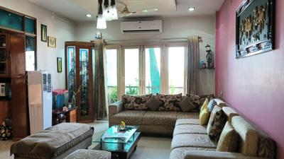 Living Room Image of 1300 Sq.ft 3 BHK Apartment / Flat for sale in Subhanpura Vadodara for Rs. 5500000
