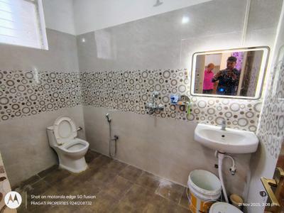Bathroom Image of 1630 Sq.ft 3 BHK Apartment / Flat for rent in Ashok Nagar Ranchi for Rs. 27000