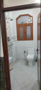 Bathroom Image of 1100 Sq.ft 2 BHK Independent House for rent in Razapur Khurd New Delhi for Rs. 14000