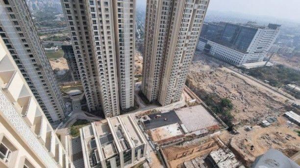 Auro Kohinoor Phase III Main Image 1