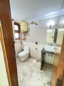 Image of 2000 Sq.ft 3 BHK Apartment / Flat for rent in Sector 18 Dwarka, New Delhi for Rs. 50000