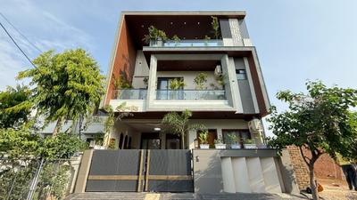 5 BHK Independent House