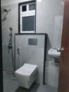 Common Bathroom Image of 950 Sq.ft 2 BHK Apartment / Flat for sale in Nicco Residency, Andheri East Mumbai for Rs. 25000000