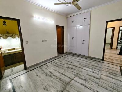 Bedroom Image of 1800 Sq.ft 3 BHK Builder Floor for rent in Kirti Nagar New Delhi for Rs. 70500
