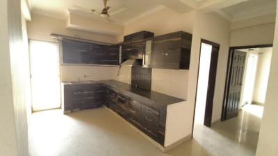 Kitchen Image of 1685 Sq.ft 3 BHK Apartment / Flat for sale in Paramount Floraville, Sector 137 Noida for Rs. 21000000