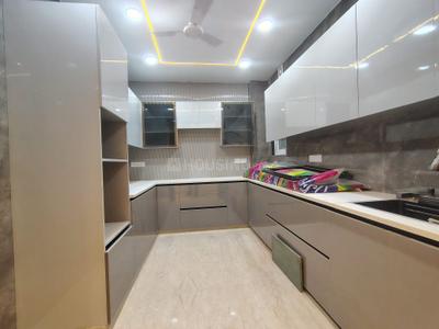 Kitchen Image of 2000 Sq.ft 3 BHK Builder Floor for sale in Saket New Delhi for Rs. 45000000