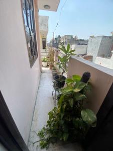 Balcony Image of 625 Sq.ft 3 BHK Builder Floor for sale in Krishna Nagar New Delhi for Rs. 5000000
