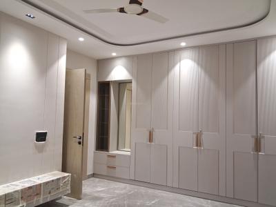 Bedroom Image of 2700 Sq.ft 4 BHK Builder Floor for sale in Paschim Vihar New Delhi for Rs. 65000000
