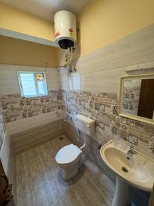Bathroom Image of 1000 Sq.ft 1 BHK Apartment / Flat for rent in Scheme 78 Indore for Rs. 17500