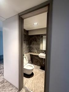 Bathroom Image of 850 Sq.ft 2 BHK Apartment / Flat for rent in Rustomjee Paramount, Santacruz West Mumbai for Rs. 225000