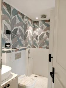 Common Bathroom One Image of 1700 Sq.ft 3 BHK Apartment / Flat for sale in Sector 9 Dwarka New Delhi for Rs. 31500000