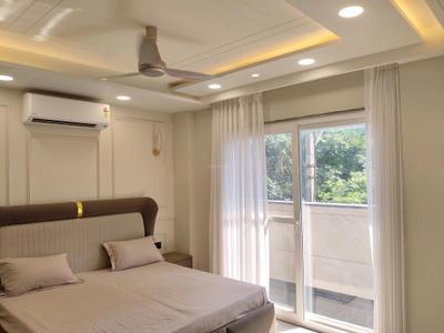 Bedroom Image of 4560 Sq.ft 4 BHK Builder Floor for rent in Paramount Luxury Floors Sushant Lok 3 B Block, Sector 57 Gurgaon for Rs. 140000