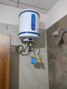 Bathroom Image of 600 Sq.ft 1 BHK Apartment / Flat for rent in Talwandi Kota for Rs. 18000