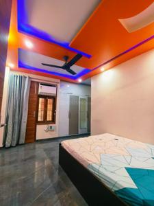 Bedroom Image of 1100 Sq.ft 3 BHK Builder Floor for rent in Dream Home, Dwarka Mor New Delhi for Rs. 25000