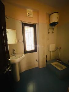 Bathroom Image of 1500 Sq.ft 3 BHK Apartment / Flat for rent in Beolia Shimla for Rs. 21000