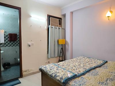 Bedroom Image of 1200 Sq.ft 3 BHK Builder Floor for sale in Sun Affordable Flats, Freedom Fighters Enclave New Delhi for Rs. 10000000