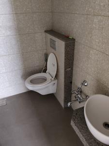 Common Bathroom Image of 1800 Sq.ft 3 BHK Apartment / Flat for rent in Sky Leaf, Vaishno Devi Circle Ahmedabad for Rs. 21000