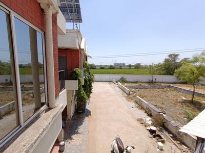 Balcony Image of 1100 Sq.ft 4 BHK Duplex for rent in Sayajipura Vadodara for Rs. 18000