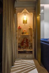 Image of 1300 Sq.ft 3 BHK Apartment / Flat for sale in Khar West, Mumbai for Rs. 70000000