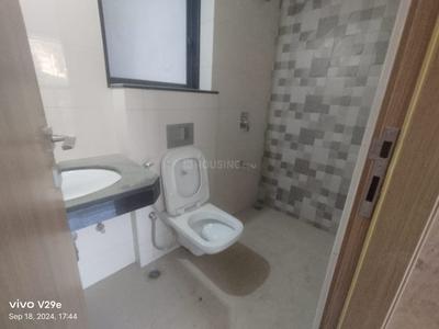 Bathroom Image of 970 Sq.ft 2 BHK Apartment / Flat for sale in Godrej Urban Park, Powai Mumbai for Rs. 21800000