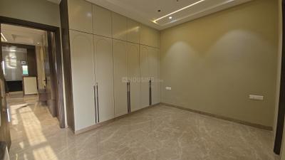 Bedroom Image of 1800 Sq.ft 3 BHK Builder Floor for sale in Paschim Vihar New Delhi for Rs. 42500000